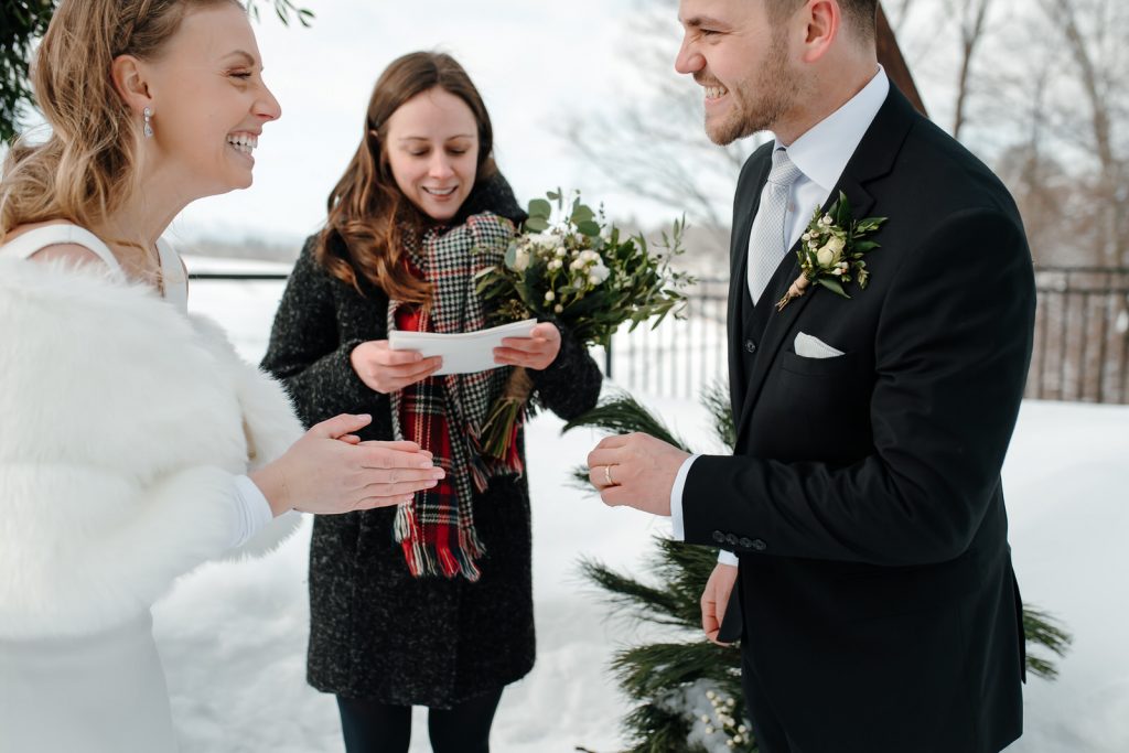 cérémonie mariage extérieure hiver