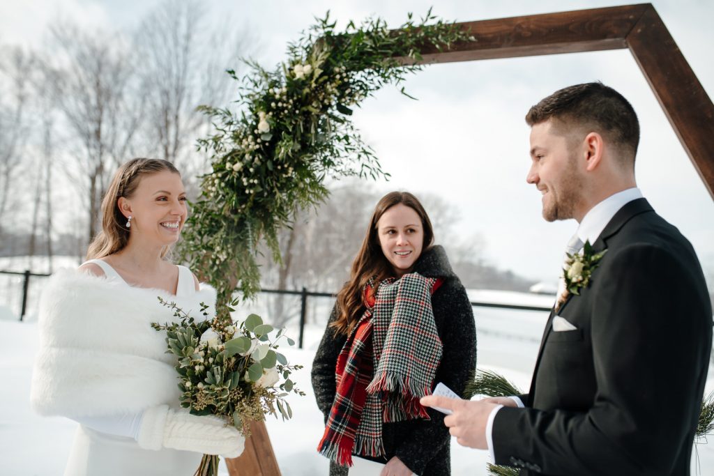 cérémonie mariage extérieure hiver
