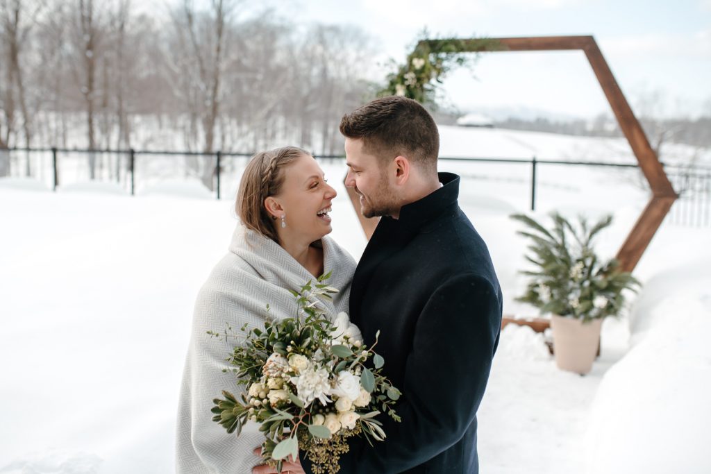 cérémonie mariage extérieure hiver