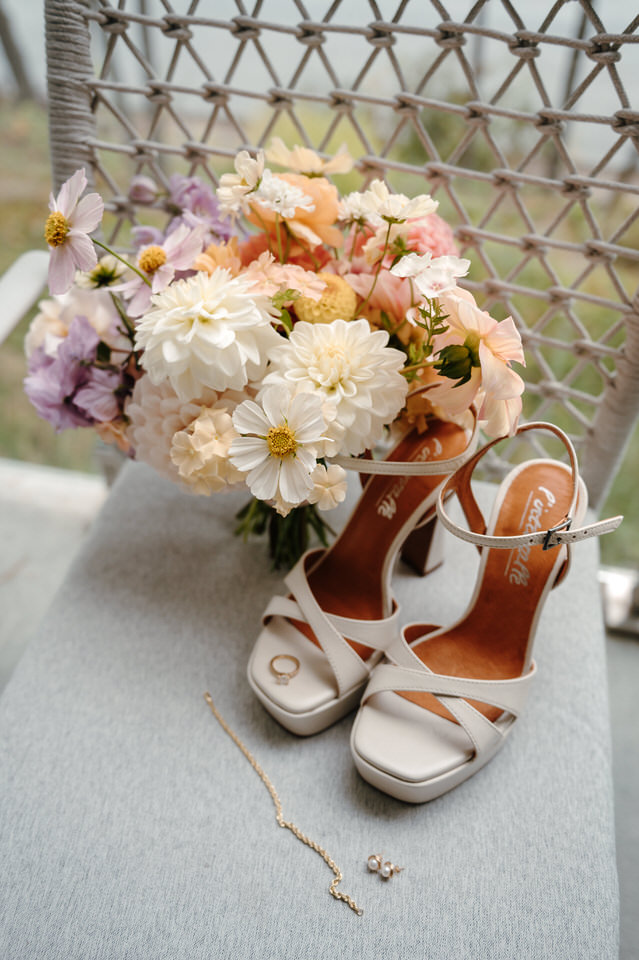 Bride details. Wedding at Ripplecove in Eastern Townships