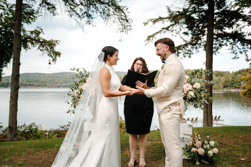 Ripplecove Hotel & Spa wedding – lakeside ceremony