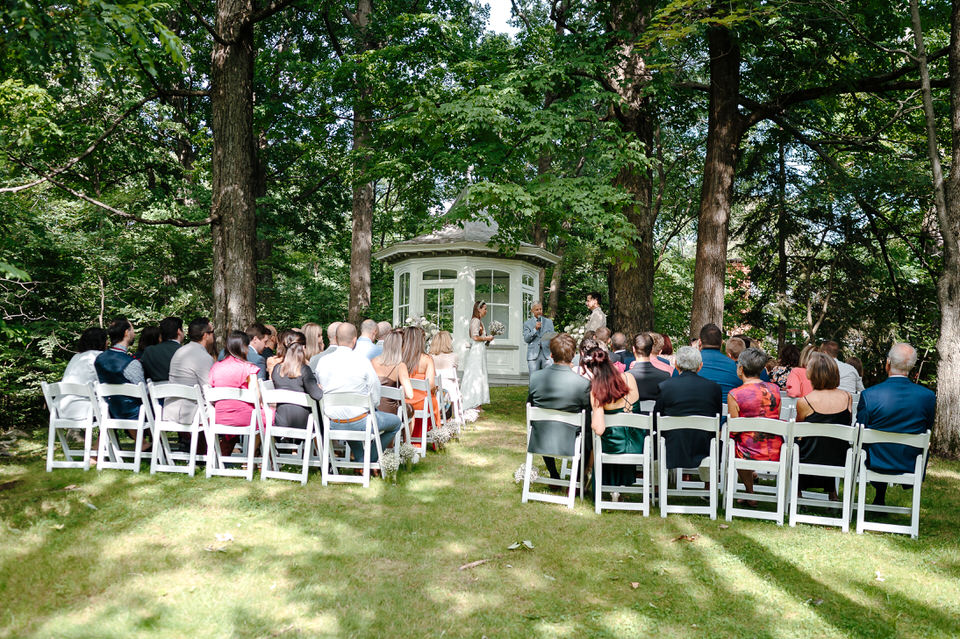cérémonie mariage extérieur Manoir Maplewood été Estrie