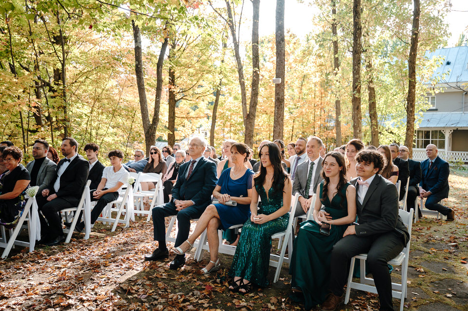 invités cérémonie mariage automne Estrie